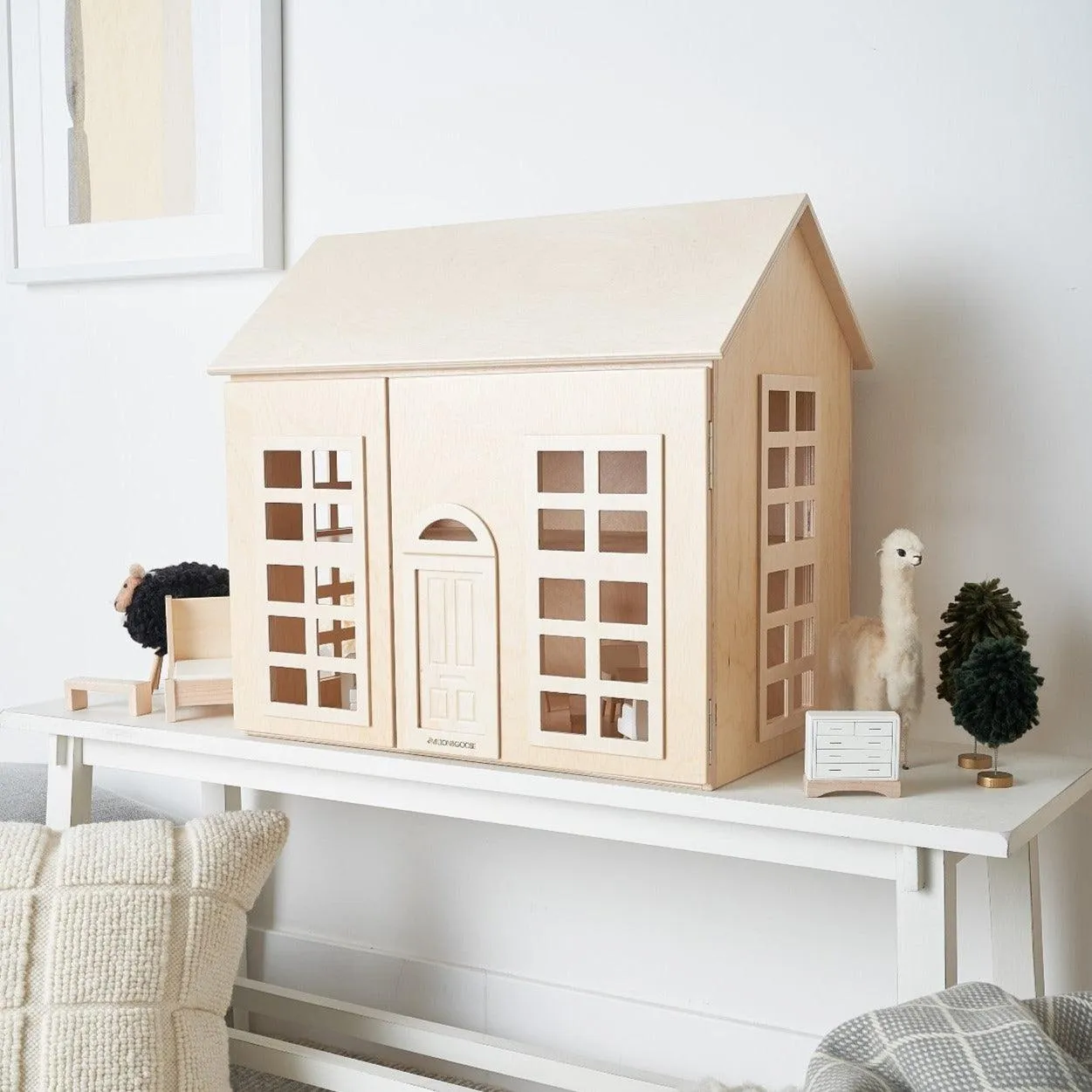 Hudson Dollhouse
