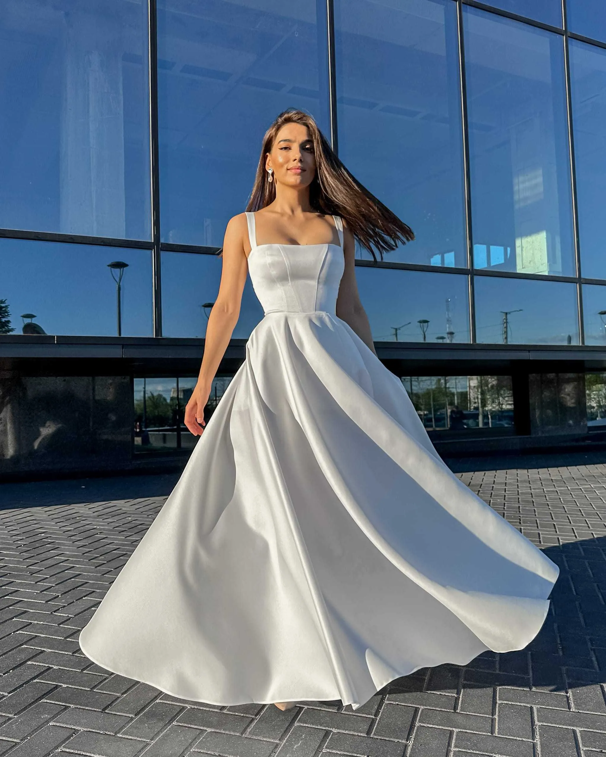 Rochie de mireasa alba lunga cu slit